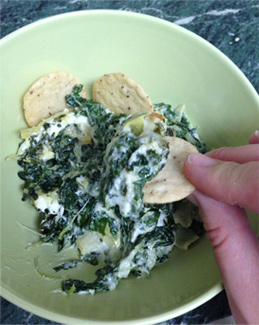 GF Spinach Artichoke Dip With Nut Thins